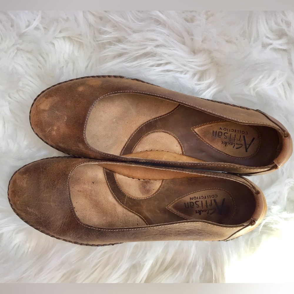 Clarks Artisan Brown Leather Ballet Flats Carved Wedge Heel Size 8 Boho Comfort - Picture 3 of 13